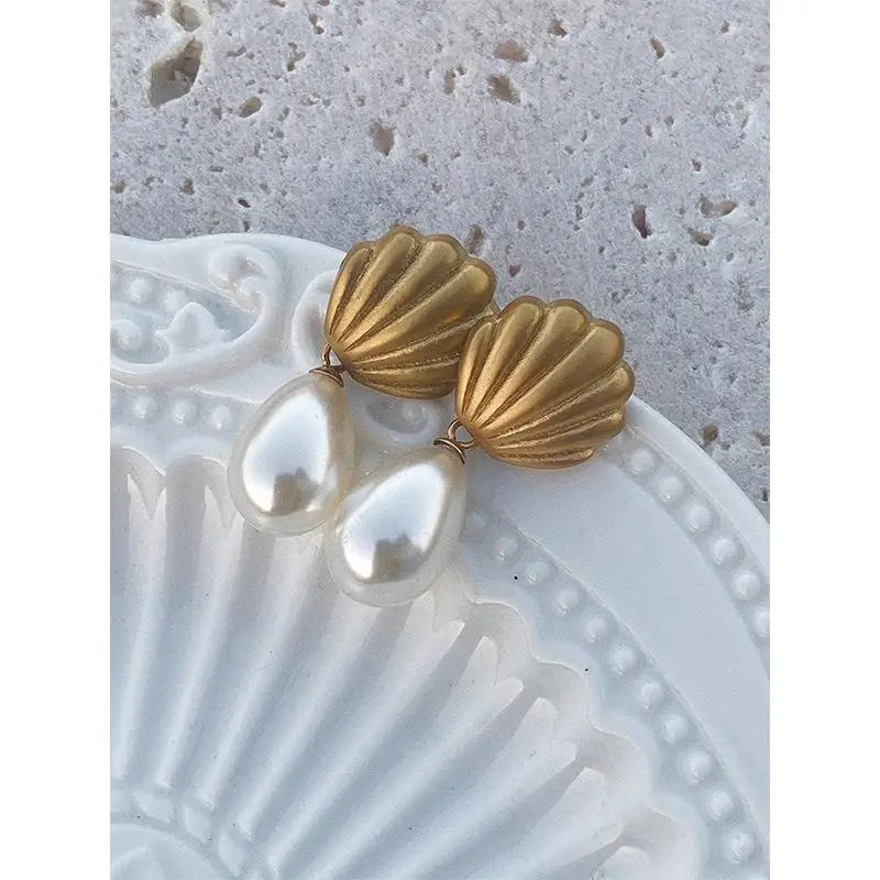 New Fashion Frosted Shell Pearl Dangle Earrings for Women Ms French Style Vintage Jewelry Pendant Gifts