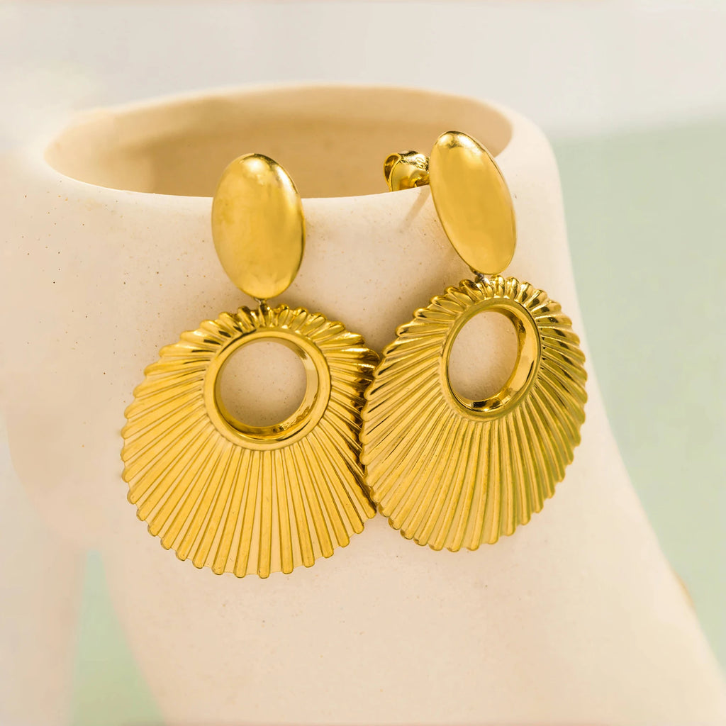 African Queen inspired Shell Texture Charm Pendant Stainless Steel Earrings for Women, Retro High-quality Daily Jewelry Earrings