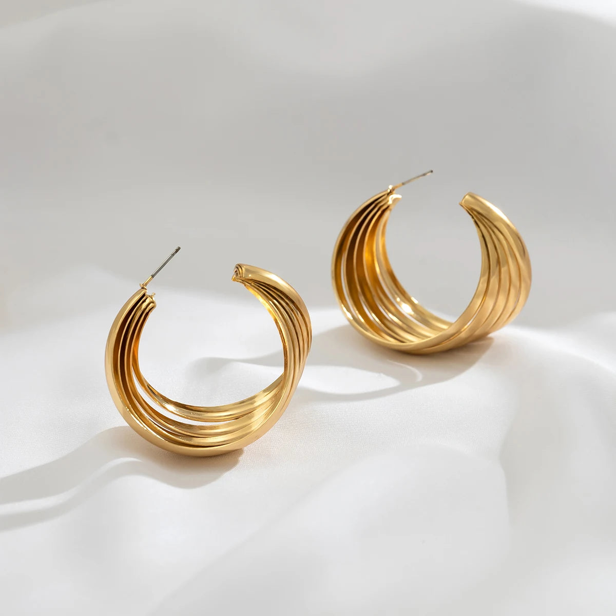 Punk Vintage Smooth Metal Hoop Earrings for Women Gold Color C Shape Circle Geometric Earrings Trendy Jewelry Gifts New