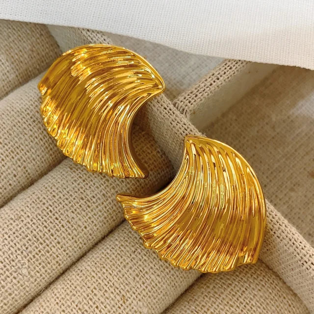 New Fashion Gold Plated Sea Wave Shell Shape Large Earrings for Women Unique Metal Textured Vintage Jewelry Gifts