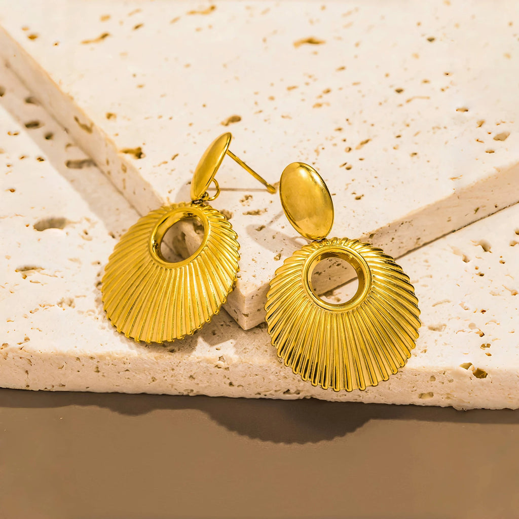 African Queen inspired Shell Texture Charm Pendant Stainless Steel Earrings for Women, Retro High-quality Daily Jewelry Earrings