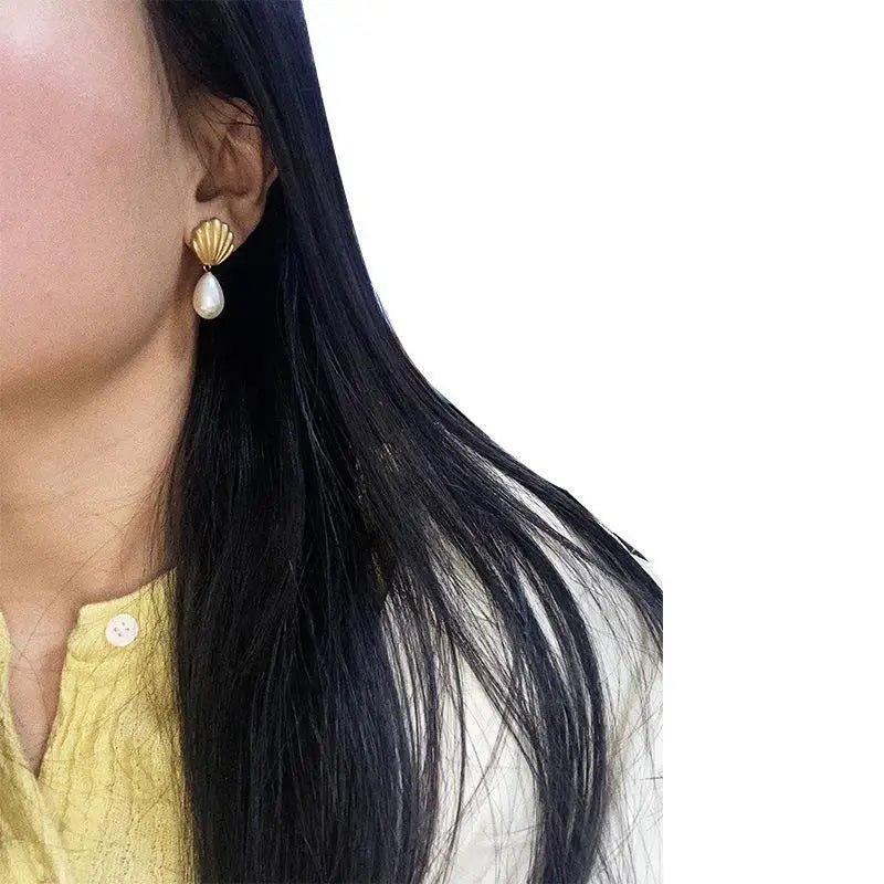 New Fashion Frosted Shell Pearl Dangle Earrings for Women Ms French Style Vintage Jewelry Pendant Gifts