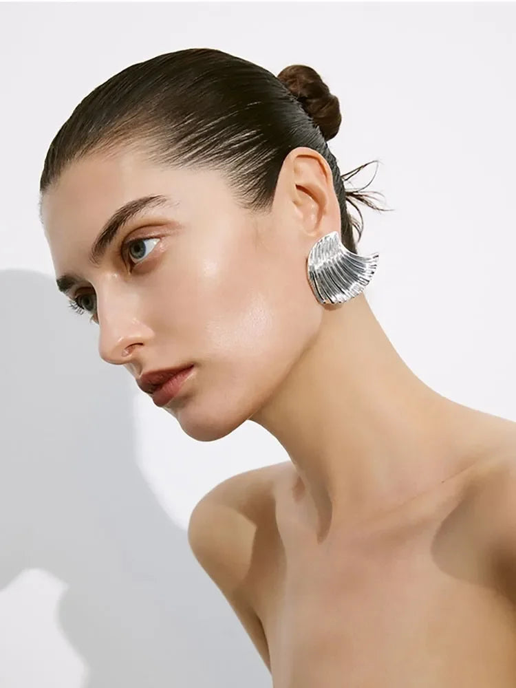 New Fashion Gold Plated Sea Wave Shell Shape Large Earrings for Women Unique Metal Textured Vintage Jewelry Gifts
