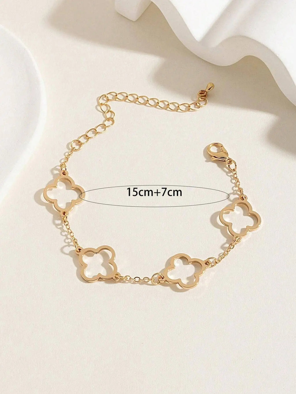 Lucky leaf  Luxury Fashion Flower Decor Bracelet For Women For Daily Decoration Gifts for Friends Mom Gifts Party Favors Jewelry
