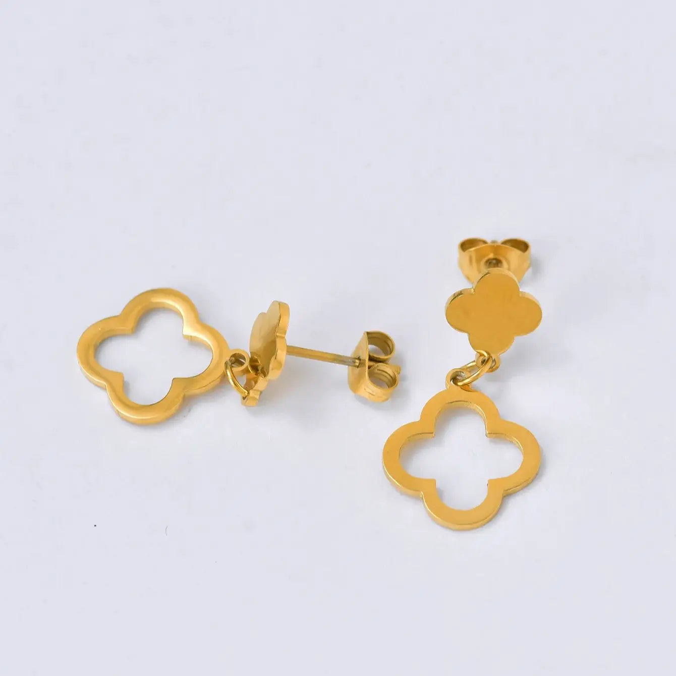 🍀 Vintage Clover Earrings - Matte Stainless Steel Daily Wear for Women