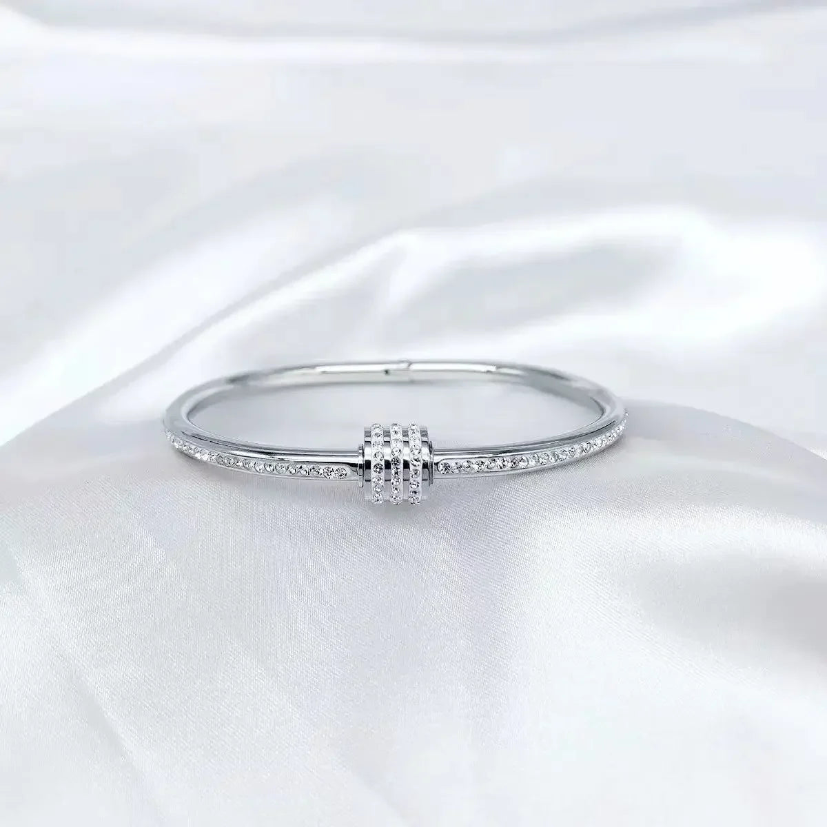 ✨ Luxury Gold Zircon Bangle - Classic Stainless Steel Bracelet for Women