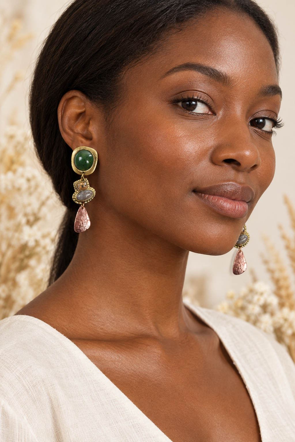 Nova prévia da modelo africana usando os brincos